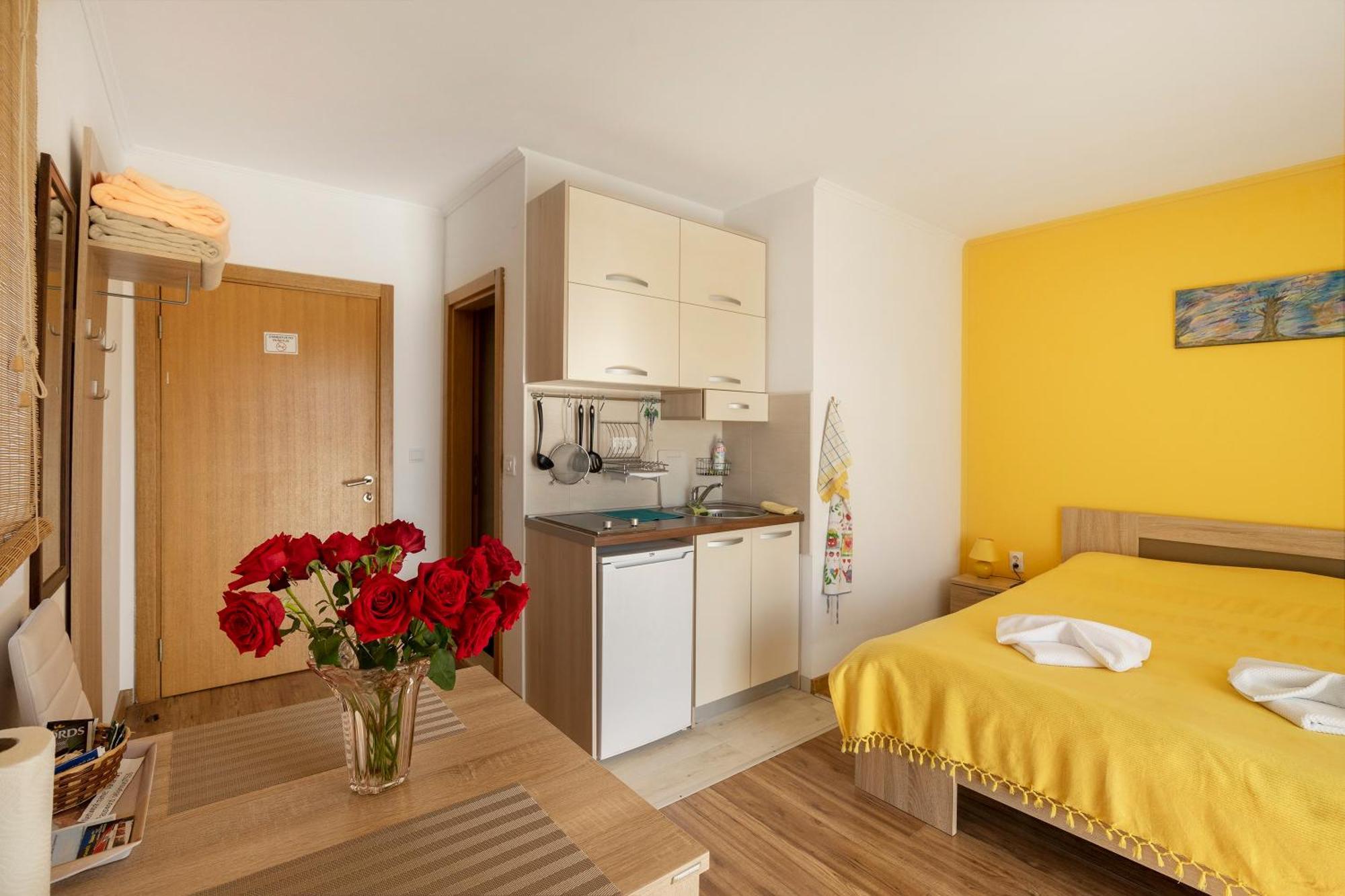 Apartments Viktoria Τίβατ Εξωτερικό φωτογραφία