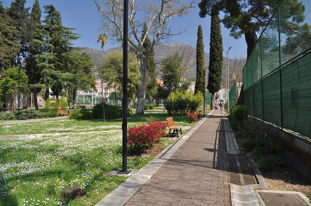 Apartments Viktoria Τίβατ Εξωτερικό φωτογραφία
