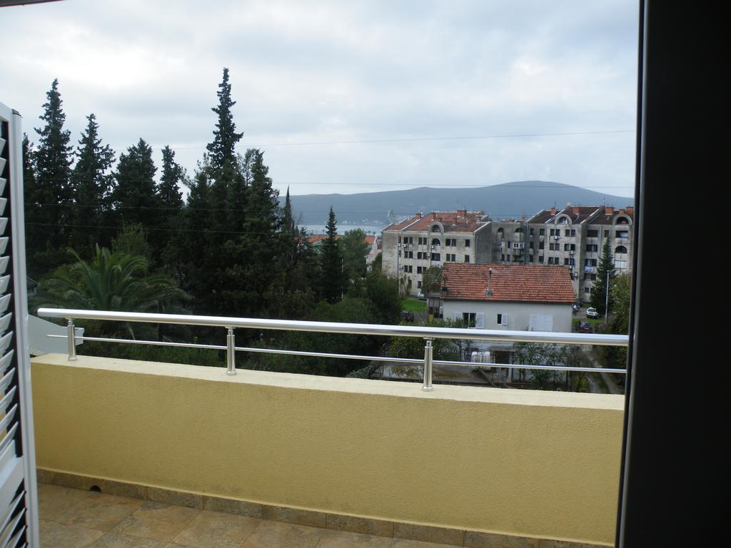 Apartments Viktoria Τίβατ Εξωτερικό φωτογραφία
