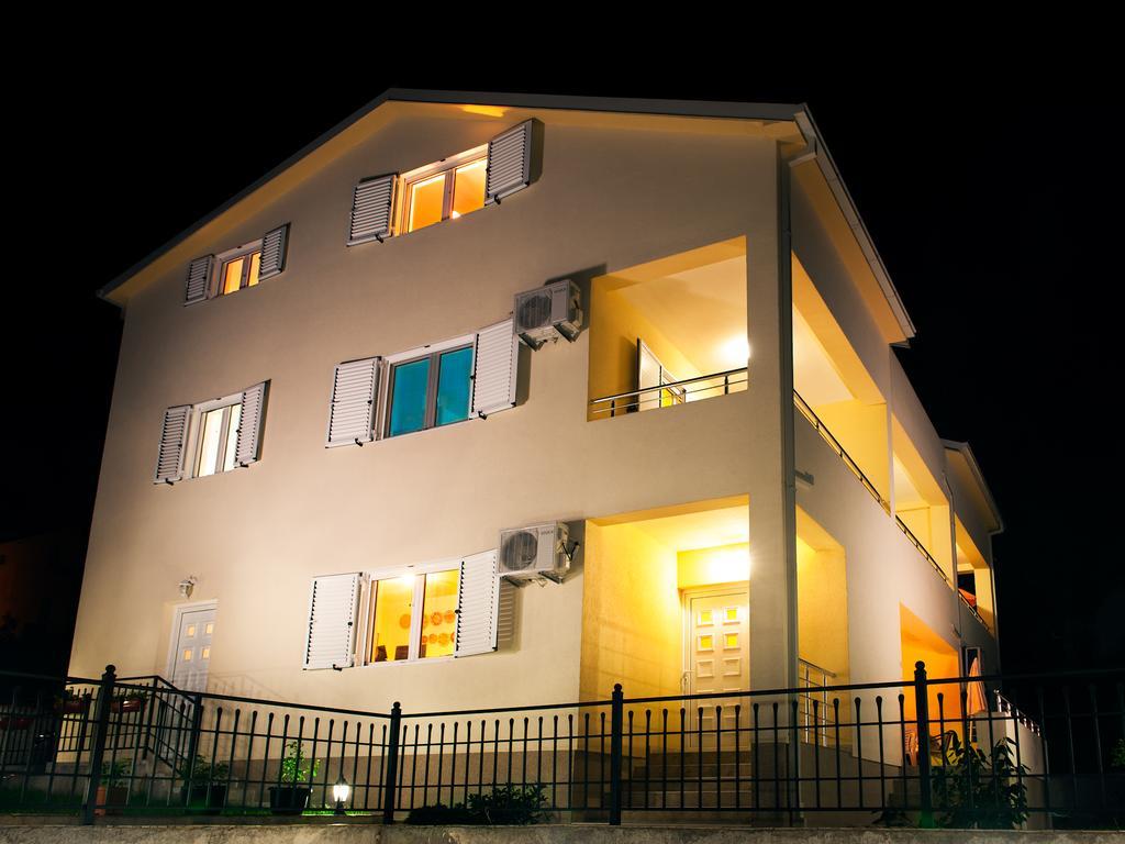 Apartments Viktoria Τίβατ Εξωτερικό φωτογραφία